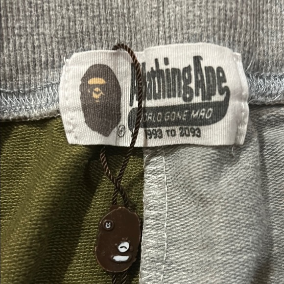 Bape The Bathing Ape Split Camo Shark Shorts. Small/Medium. - Picture 7 of 16